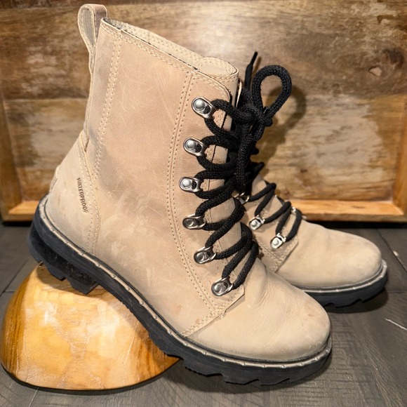 Sorel Women's Lennox Lace Tan Waterproof Suede Sand Tan Black Casual 6 - Picture 1 of 10